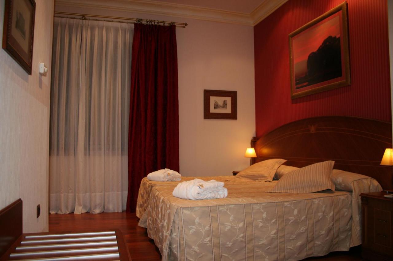 Hotel Palacio De La Magdalena Soto Del Barco Bagian luar foto