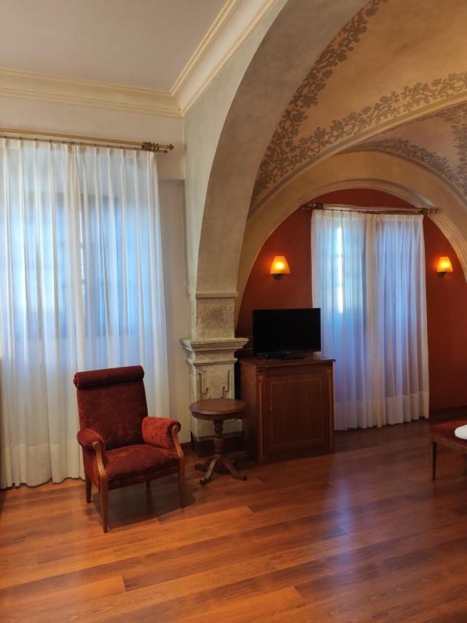 Hotel Palacio De La Magdalena Soto Del Barco Bagian luar foto