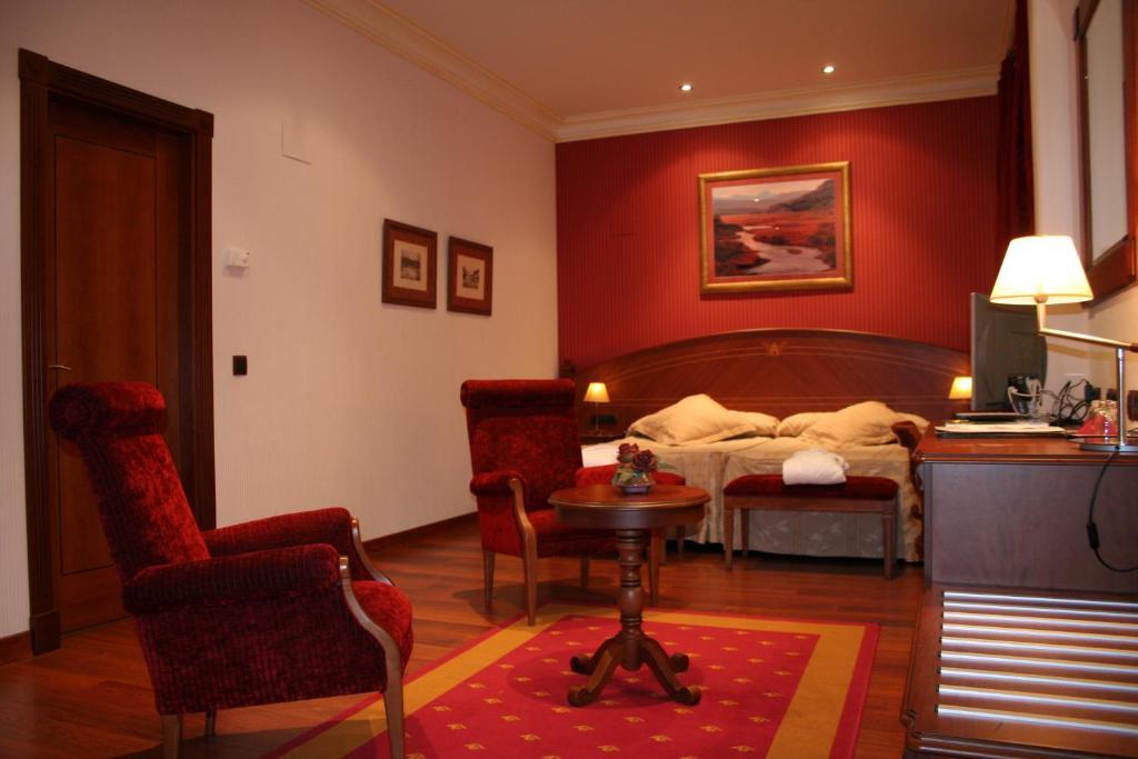 Hotel Palacio De La Magdalena Soto Del Barco Bagian luar foto