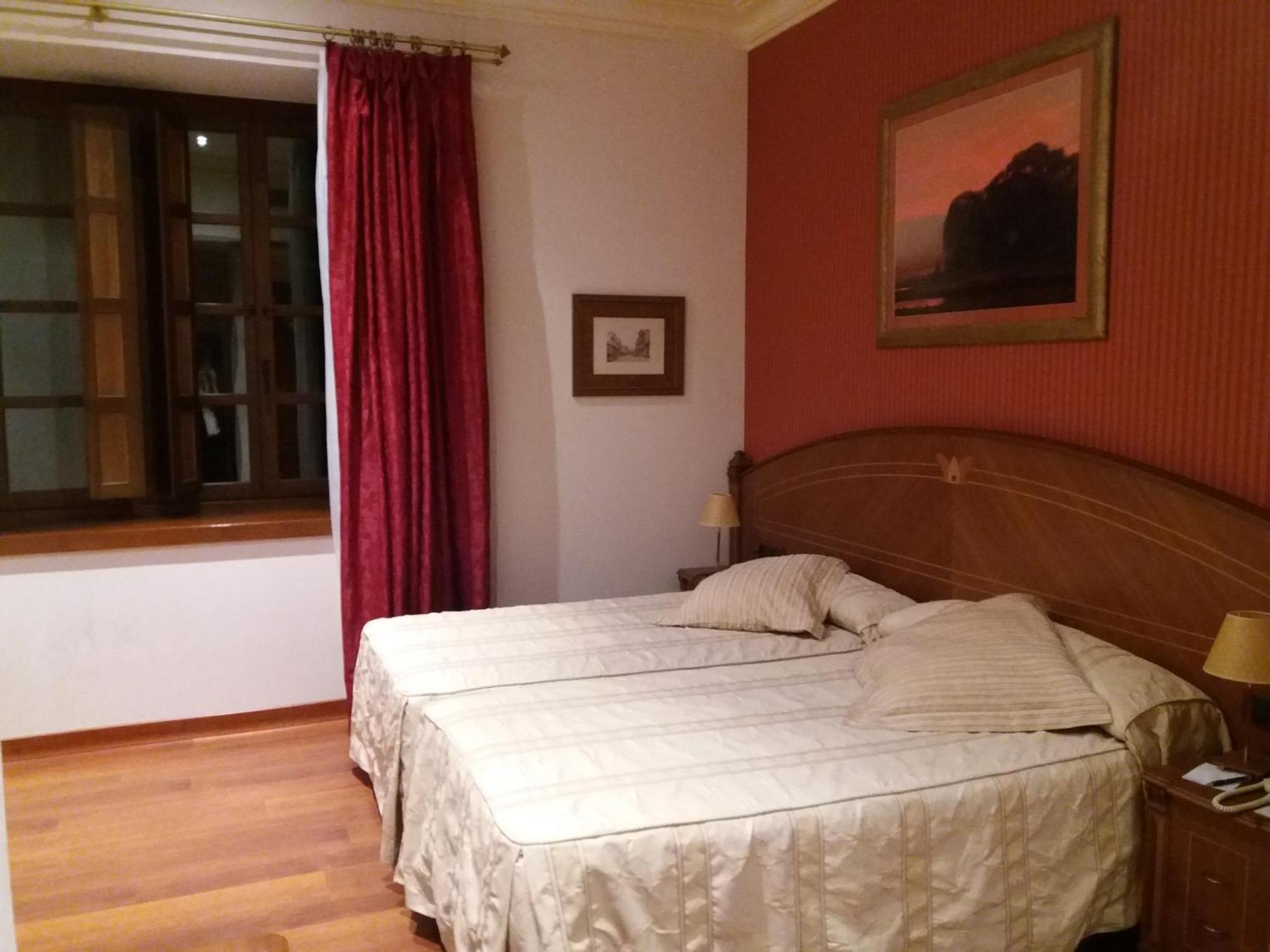 Hotel Palacio De La Magdalena Soto Del Barco Bagian luar foto